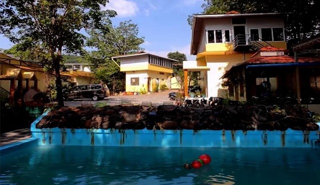 Lake Chill Resort
