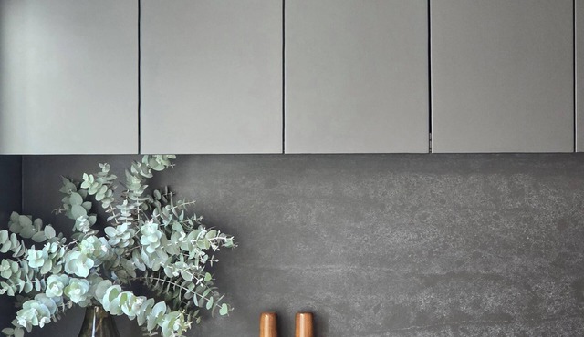 Laneway 98 - Designer Luxe Cottage on City Fringe in South Hobart