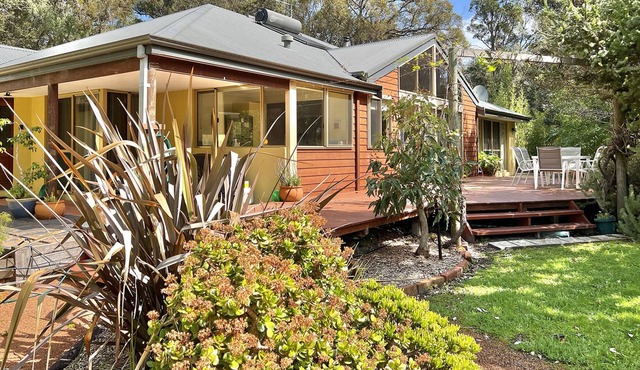 Laputa - Tranquil & Peaceful, Large Aussie bush lined property, WiFi in Denmark