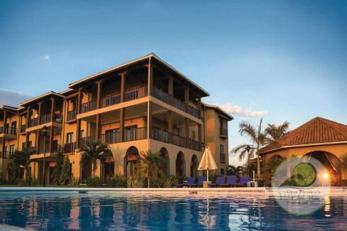 Las Perlas - Beachfront Apartment Steps from Restaurant at Gran Pacifica Resort in San Diego