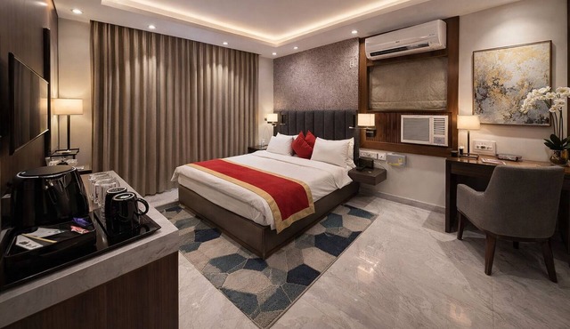 Le Cypress - Bareilly