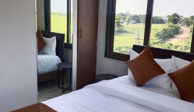 Lexora Hotel in Sanand