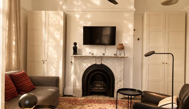 Light filled terrace flat with verandah in Sydney