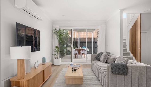 Lilly Belle - double-storey townhouse in Aspendale