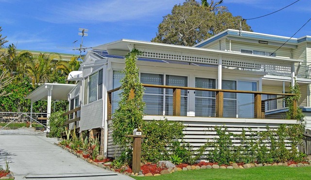 Little Thursday, 18 Main Street in Crescent Head