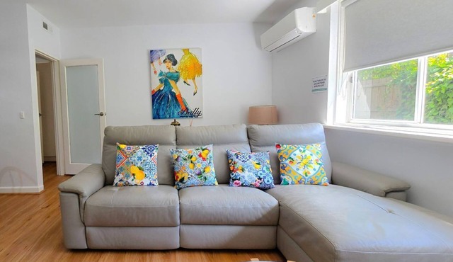 Luxurious 2BR: Near Showgrounds & Racecourse! in Moonee Ponds