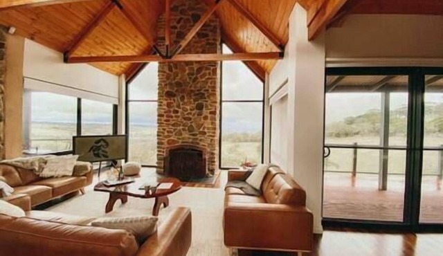 Luxurious, Secluded & Such Views! OCRE is Simply Stunning! in Hindmarsh Valley