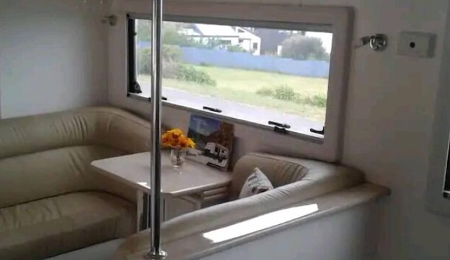 luxury caravan great views in Primrose Sands