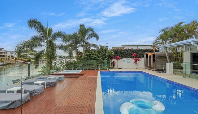 Luxury Riverfront Home on the Gorgeous Gold Coast in Broadbeach Waters