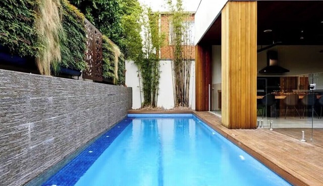 Luxury Villas Hartpury (Heated Pool) in Melbourne
