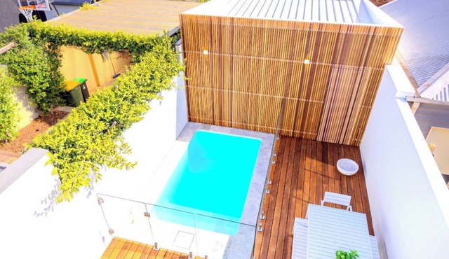 Luxury Villas Sun Kiss (With Car Parking) in Albert Park