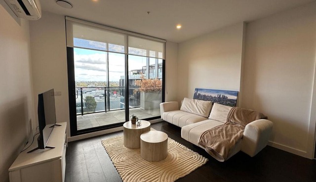 Magnificent Apartment with Views and Pool in Blackburn