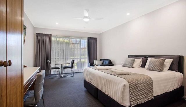 Manifold Motor Inn in Camperdown