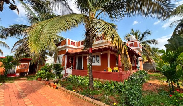 Mannina Mane vasa in Chik Bānavar