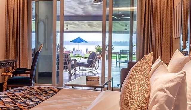 Mayfair Lake Resort