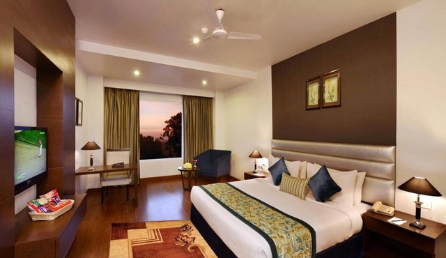 MB Greens Clarks Inn Moradabad