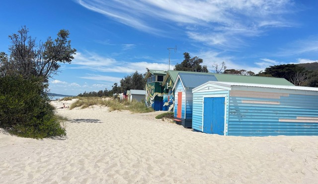 McCrae Beachfront Vacation Home- 4 bedrooms in McCrae