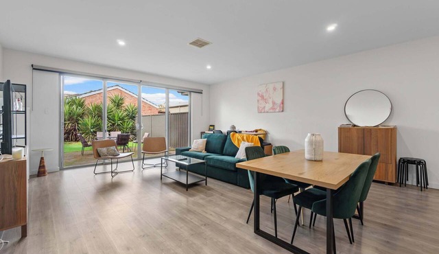 Mellow&Modernized Townhouse-3Beds-Quiet-Anzac Hwy in Plympton