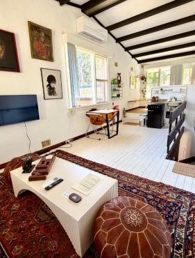 MELLOW TREES Lake front studio with sauna in Budgewoi