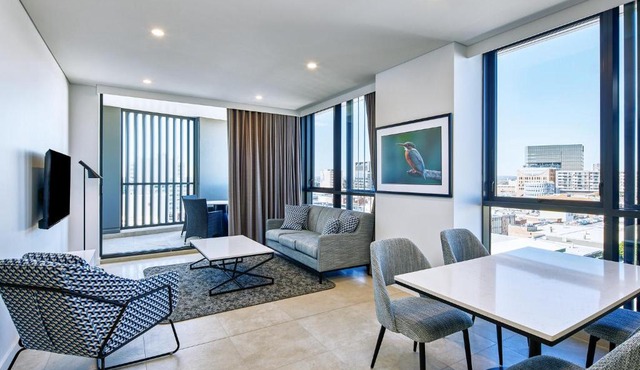 Meriton Suites Liverpool in Liverpool