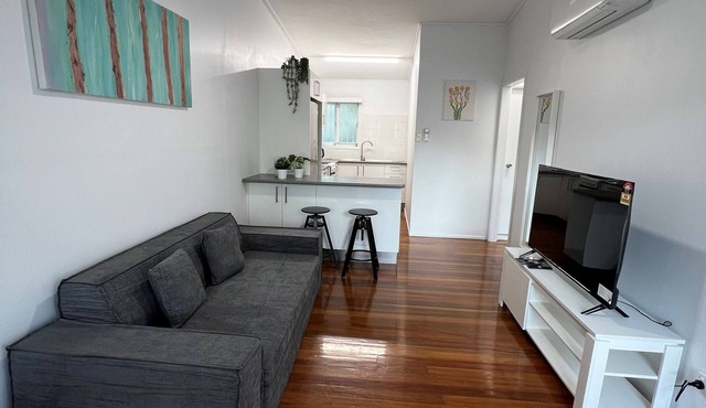 Modern 2BR in Highgate Hill near Brisbane CBD in Highgate Hill