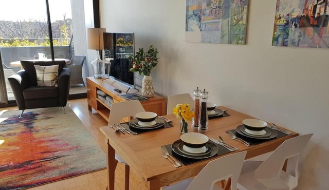 Modern Apartment - Prime Location with Heated Pool - Hosted by Canstay in Canberra