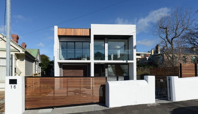 Modern Sandy Bay Apt - Close to Salamanca & CBD in Sandy Bay