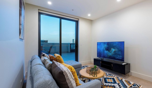 MSA Vision: 3-Bed 2-Bath apartment with Balcony, City Views, Gym, Pool & Parking in Melbourne