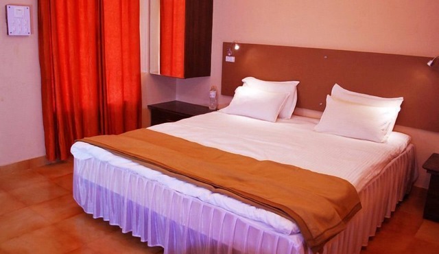 Murlee Pure Veg Resort in Bhor