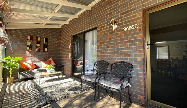 "namaste" is a Charming, Comfortable 2 Bedroom Holiday Home in Caboolture