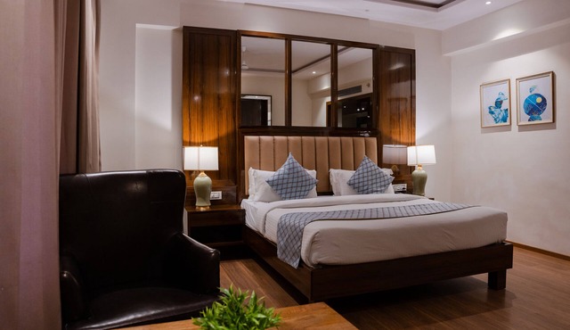 Oaktree Hotel in Morbi