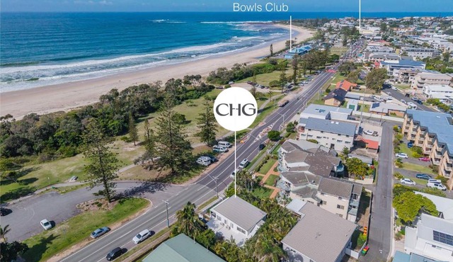 Oceanfront Beach House On Marine Parade in Kingscliff