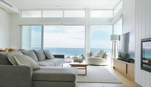 Oceanview Escape - Luxury New Beachfront Haven w/Hot Tub! in Surf Beach