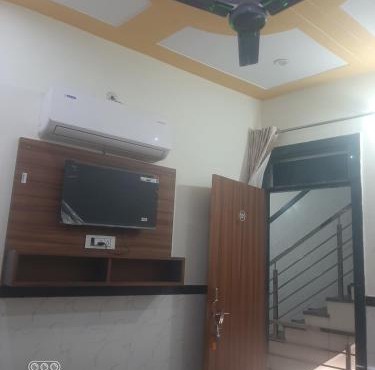 om khandelwal guest house