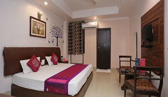 OYO 3697 Hotel Rivieraa