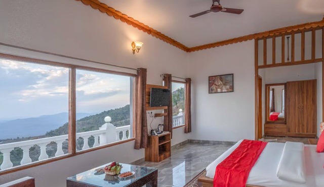 Paatli Fort Estate Resort