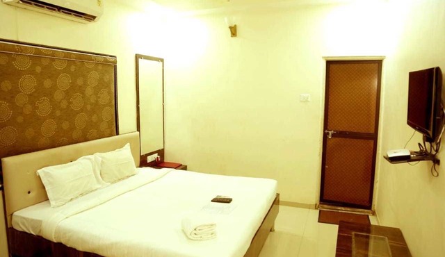 Pan Club Hotel in Vapi