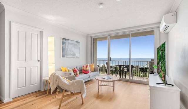 Panoramic Beachfront Escape | 180° Ocean Views | Heated Pool & Spa in Sunshine Coast