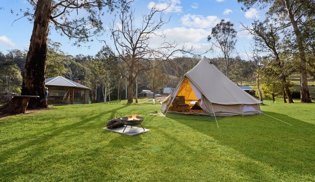 Parsons Flat Glamping - Site 2: Immerse yourself in the serenity of a retreat in Dargo