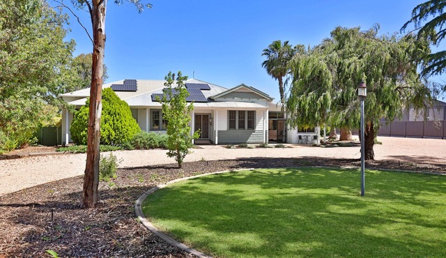 Perfect, quiet location, walking distance to Billabong, 8 Minute drive to town. in Nichols Point
