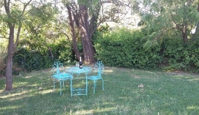 PERON COTTAGE BY THE BAY. Huge backyard for your "Furry Friends" Small dogs only in Dunsborough