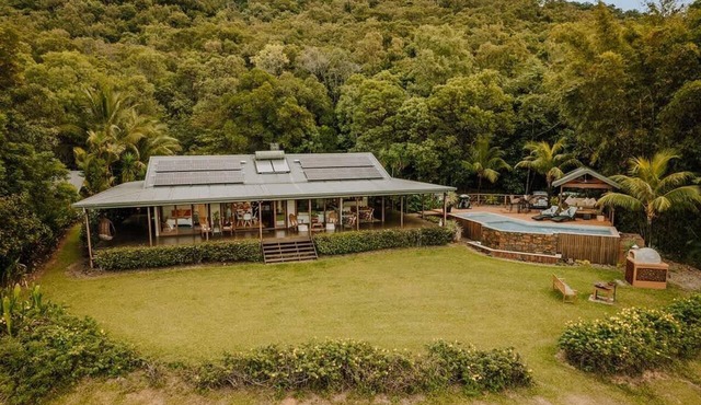 Port Douglas Acreage - Ocean Views & Infinity Pool in Craiglie