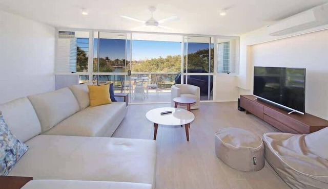 Portsea 5 - 2BR Riverfront Apt in Mooloolaba
