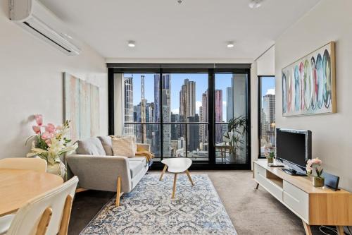 Premium Skyline View APT at Heart of CBD in Melbourne