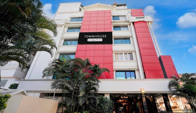 PremiumHotel Seven Olive