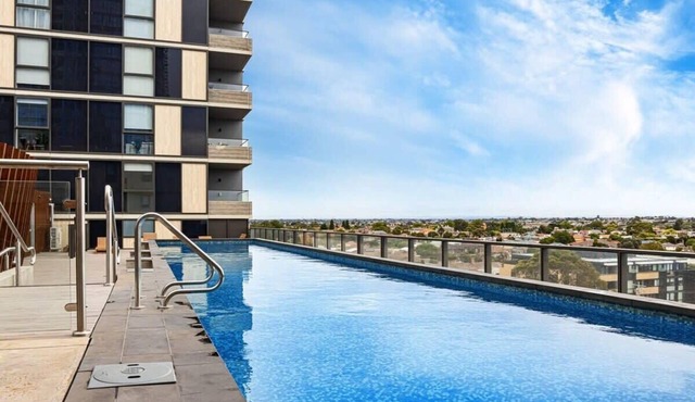 Pride Moonee Ponds 1B2B Nest Free Parking*Pool in Moonee Ponds