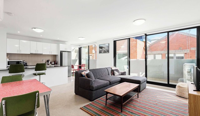 Prime Soho Apt @ Heart of Geelong CBD w/parking in Geelong