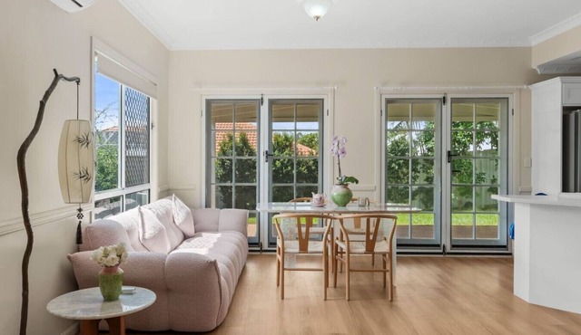 Private Room in Springfield | Parking in Springfield Lakes