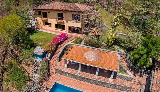 Private Waterfront Home on Laguna de Apoyo with Infinity Pool in Masaya