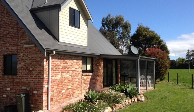 Prom Coast Holiday Lodge - Holiday Home 3 in Waratah North